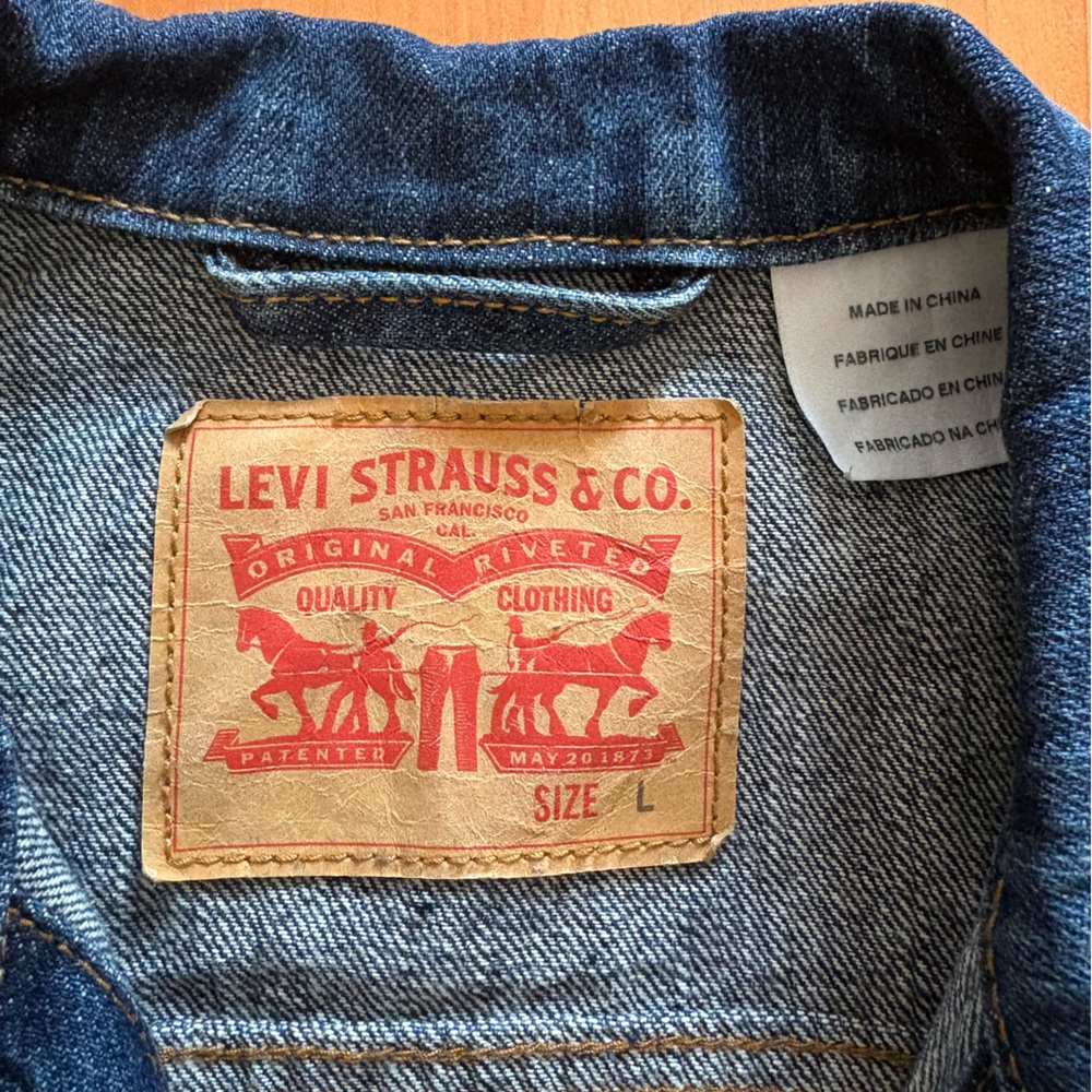 Levi's Men’s Denim Jacket - Picture 4 of 7